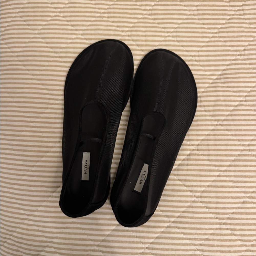 Hvoya Mesh Women's Black Slip-On Shoes